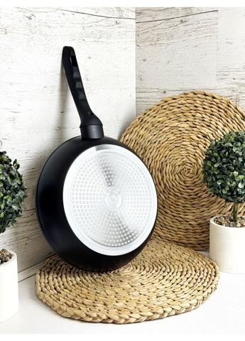 Сковорода 26 см Black Space IN0026BS Intrendo (366153346)