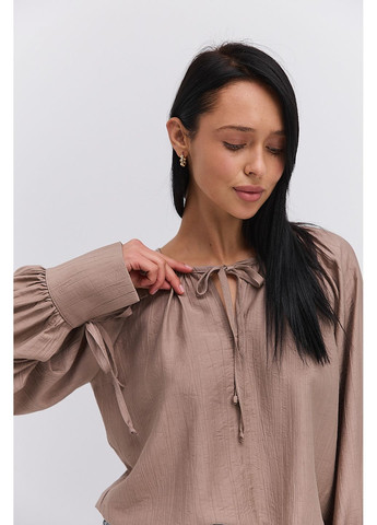 Темно-бежева жіноча блуза чорна з високими манжетами на завязках Arjen