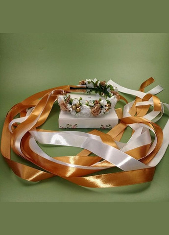 Біло-бежевий квітковий віночок із золотими ягодами та довгими стрічками + подарунок No Brand (342384724)