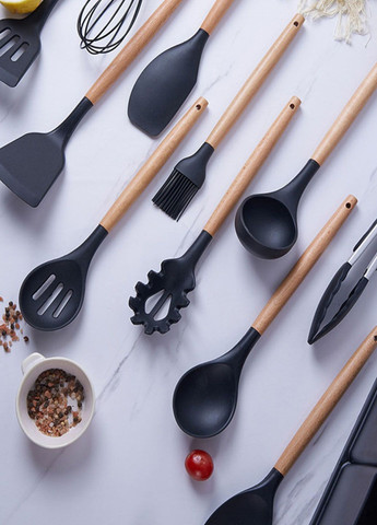 Багатофункціональний набір кухонного приладдя на підставці із силікону з бамбуковою ручкою 19 предметів Good Idea (285719054)