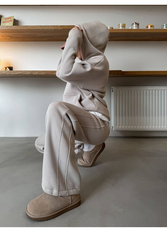 Жіночий спортивний костюм KaraMix (366883866)