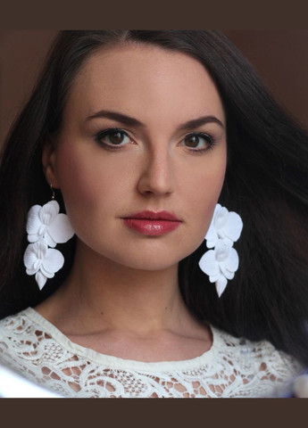 Великі білі довгі сережки з квітами ручної роботи "Орхідеї з бутонами" Handmade (321971045)