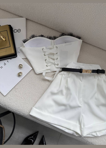 Легкий літній костюм двійка, стильний білий з чорним, топ з чашками, що ідеально підходить для теплої погоди No Brand 470-1 (326502025)