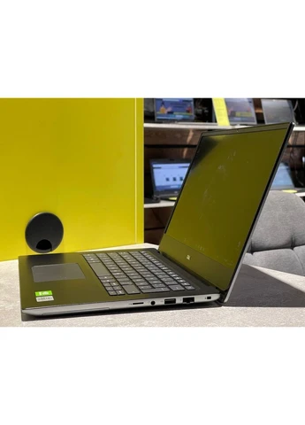 Игровой ноутбук Vostro 5490 / 14" (1920x1080) IPS / intel Core i5-10210U (4 (8) ядра по 1.6 - 4.2 GHz) / 16 GB DDR4 / 240 GB Dell (398138066)