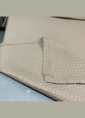 Сучасне покривало на ліжко карамельного кольору розмір євро 200*230 см No Brand (348057107)