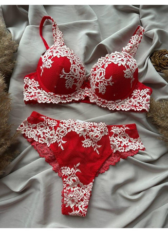 Красный комплект бюстгальтер push-up + трусики танга a0005 красный Lavolle