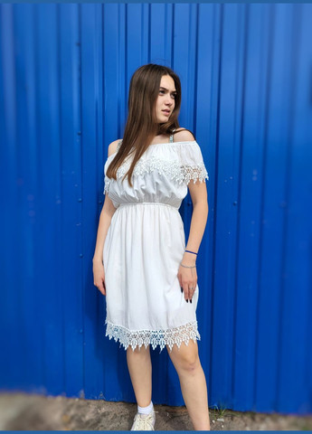 Білий сукня жіноча з мереживом на плечах Favori collection