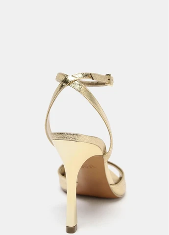 Золотые босоножки Zara