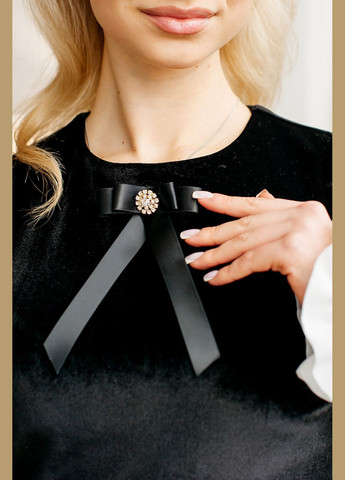 Черное праздничный женское бархатное платье «black rose» черного цвета Lana Bryk однотонное