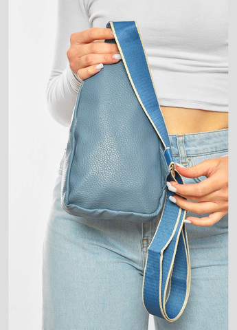 Бананка женская однотонная из экокожи голубого цвета Let's Shop (329405013)