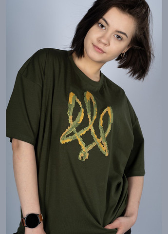 Зелена зелена жіноча вишита оверсайз футболка з українською символікою "тризуб" Melanika приталена бавовна (298056810)