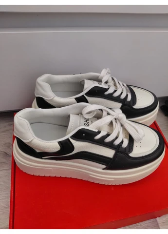 Кросівки демісезонні з натуральної шкіри No Brand білі демісезони (380654474)