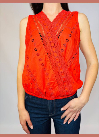 Красная блузка Naf Naf