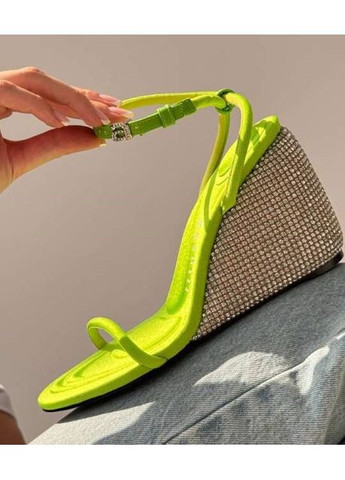 Жіночі босоніжки на танкетці 1610 Зелені Bashili (348781222)