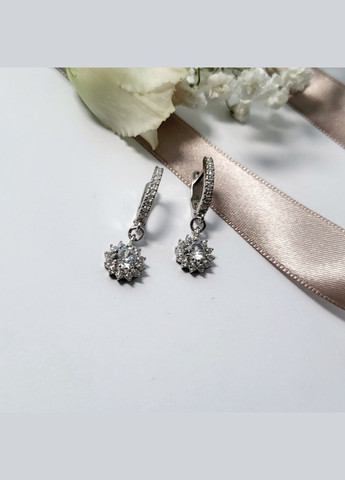 Срібні сережки з підвіскою Квітка з Білими каменями срібло 925 проби Родоване 82089б 3.84г No Brand (306743174)