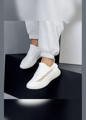 Білі осінні комфортні жіночі кросівки No Brand
