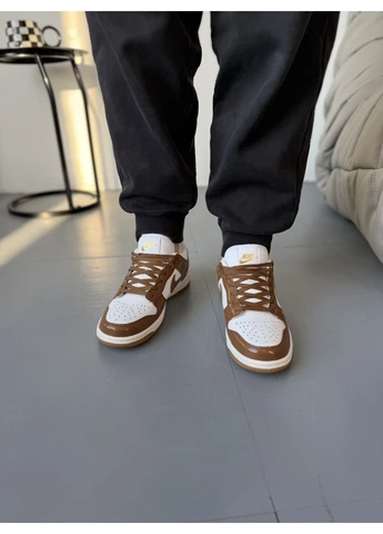 Коричневые демисезонные кроссовки мужские nike dunk low lx ale brown ostrich найк данк коричневые No Brand