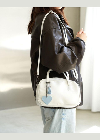 Жіноча сумка на щільній підкладці з внутрішніми кишенями біла "Камерон" WeLassie (332983846)