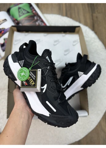 Білі кросівки чоловічі nike acg mounth fly 2 low black white найк асж маунс флай білі демісезон No Brand