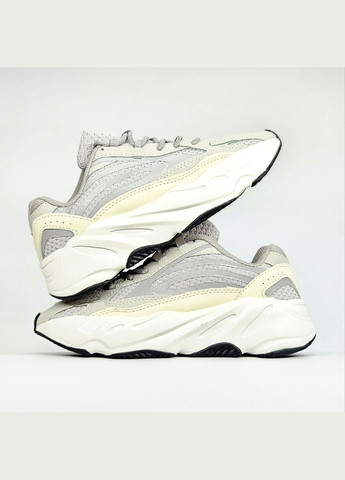 Кроссовки женские и мужские Adidas Yeezy 700 v2 Static beige | Адидас Изи 700 в2 бежевые No Brand бежевые демисезоны (307397807)
