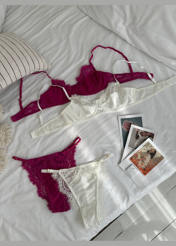 Белый демисезонный соблазнительный комплектик с кружевом Vakko