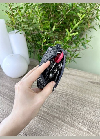 Ключница кожаная для обычных ключей на змейке с карабином VI&VA (299383305)