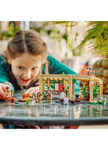 Конструктор Harry Potter Замок Хогвартс урок гербологии 390 деталей () Lego 76445 (367019914)