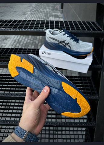 Серые всесезонные мужские кроссовки No Brand