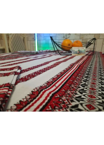 Красная яркая скатерть с салфетками No Brand (381469538)