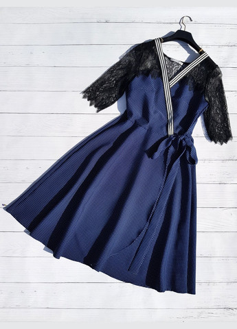 Синее праздничный женское платье с кружевными рукавами на запах в мелкий горошек на запах G&N в горошек