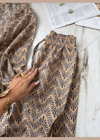 Легкий костюм из батиста с интересным принтом Adelante (336889985)