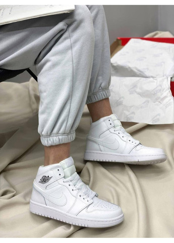 КРОССОВКИ ЖЕНСКИЕ NIKE AIR JORDAN 1 RETRO HIGH WHITE «BLACK LOGO» НАЙК АИР ДЖОРДАН No Brand чёрные демисезоны (369391841)