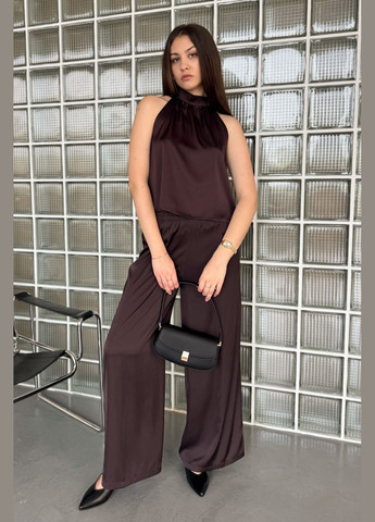 Тёмно-коричневая блузка атласная с открытыми плечами CHICLY