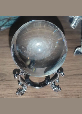 Кришталева куля з 3D лазерним гравіюванням усередині у вигляді галактики зі срібною основою вага 370 г No Brand (317353274)