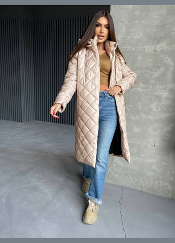Світло-бежеве зимнє Стильна подовжена курточка на заклепках бежевого кольору, з поясом у комплекті, з якісної плащової тканини, силікон 200 зима No Brand
