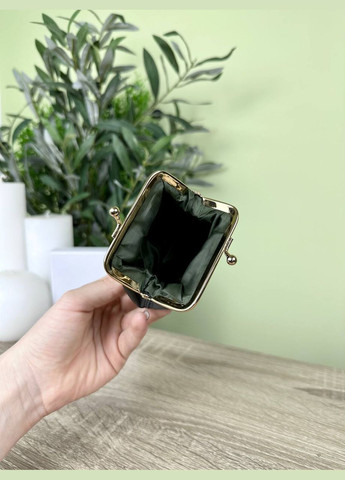 Жіночий маленький гаманець монетниця на застібці поцілунок Classic (331861529)