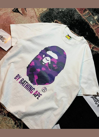 Белая мужская футболка белая с фиолетовым принтом оверсайз в стиле bape No Brand