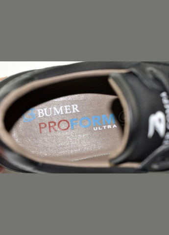 Черные демисезонные кожаные кроссовки Bumer