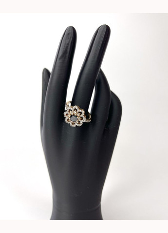 Торговое оборудование Стойка для демонстрации колец перстней каблук в форме руки пластик 16 см х 6.6 см Finding (351898173)