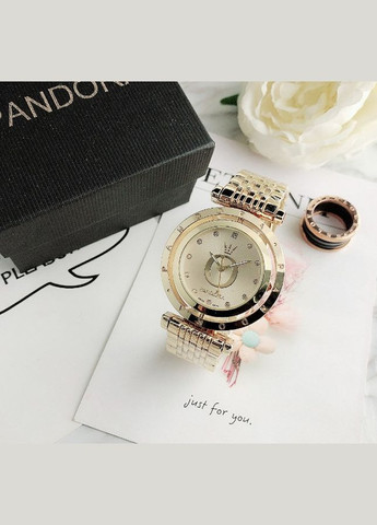 Стильний жіночий наручний годинник кварцовий з металевим ремінцем золотий (sku_506) No Brand (346078134)