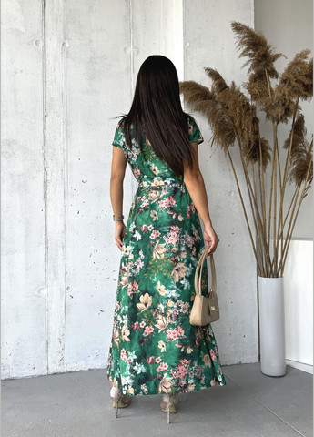 Зеленое коктейльное, джинсовое, повседневный, кэжуал, праздничный стильное летнее изящное длинное женское платье из софта а-силуэт INNOE с цветочным принтом