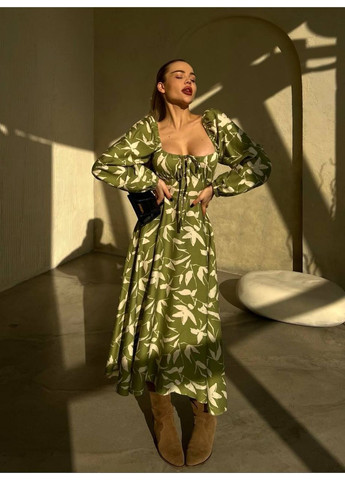 Оливковое кэжуал женское платье с длинными рукавами и разрезом. клеш Україна с цветочным принтом