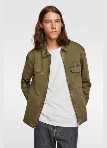 Оливковая (хаки) летняя джинсовая куртка Zara ZIP JACKET WITH TEXT