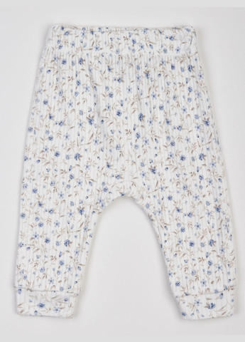 Белый демисезонный детский комплект для новорожденной девочки (боди, штаны, шапочка) с голубыми цветочками KRAKO