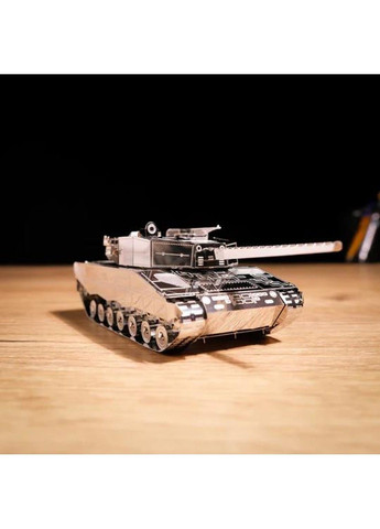 Колекційна модель-конструктор Leopard 2 Tank Танк Леопард 2 (MT079) Metal Time (331298700)