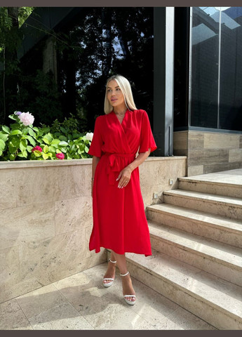 Красное повседневный легкое платье на запах с поясом красного цвета 32333 на запах Fashion однотонное