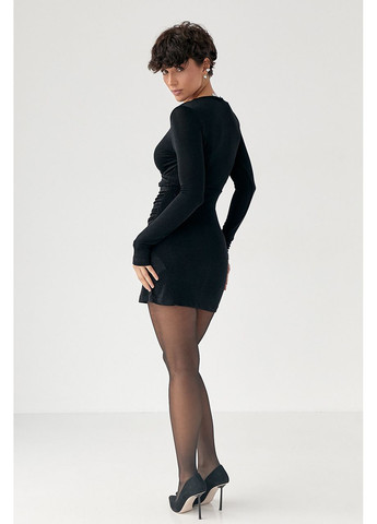 Черное элегантное миниплатье на запах с нежной драпировкой Lurex