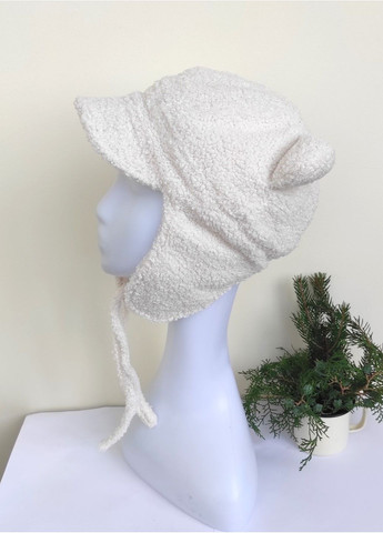 Зимова Жіноча Шапка Вушками Тедді Біла Теплий та Стильний Капор на Зав'язках No Brand зимова шапка з вушками (361969979)