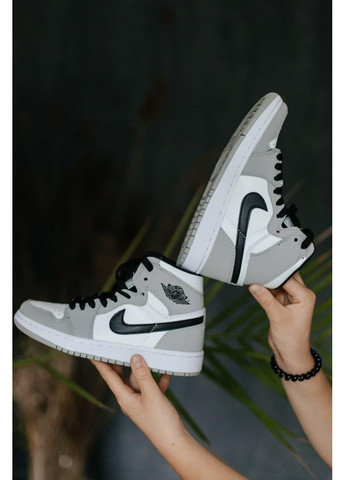 КРОСІВКИ ЖІНОЧІ NIKE AIR JORDAN 1 MID LIGHT SMOKE GREY НАЙК АІР ДЖОРДАН No Brand сірі демісезони (368870101)