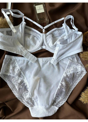 Білий комплект бюстгальтер з портупеєю з трусиками сліп 12166 білий Lanny Mode